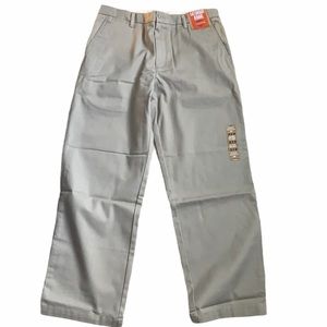 NWT never worn Dockers khaki 33x30 flat front